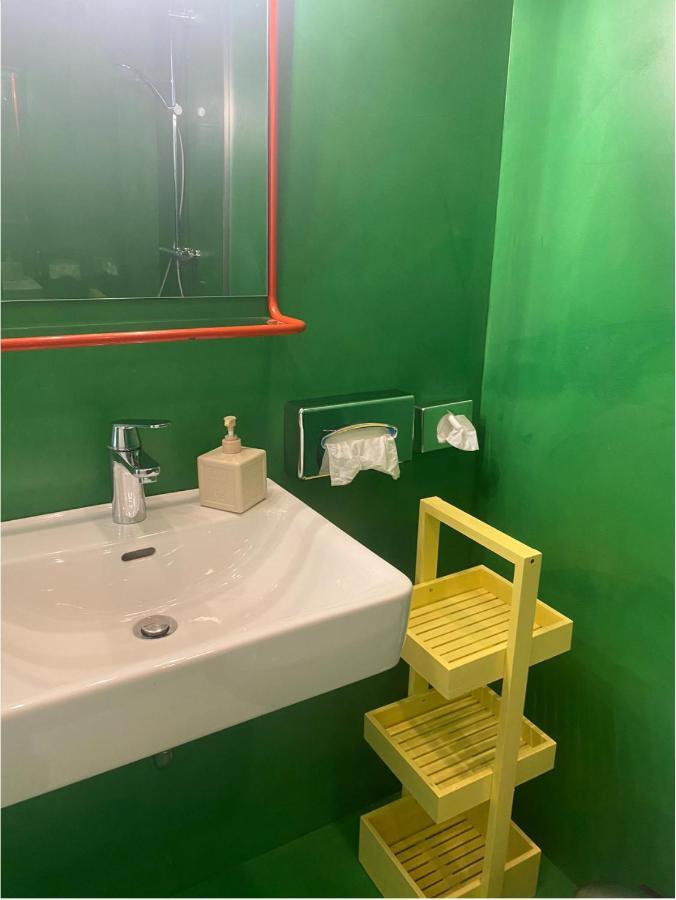 Your Lovely Central Home In Buzzing Exarchia 아테네 외부 사진